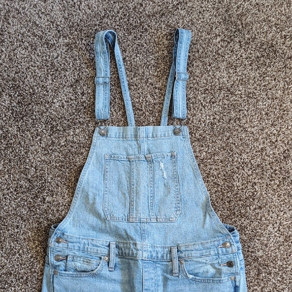 Silver jeans Over It All Loose Fit Overalls Distressed women's Size Medium - Picture 2 of 11